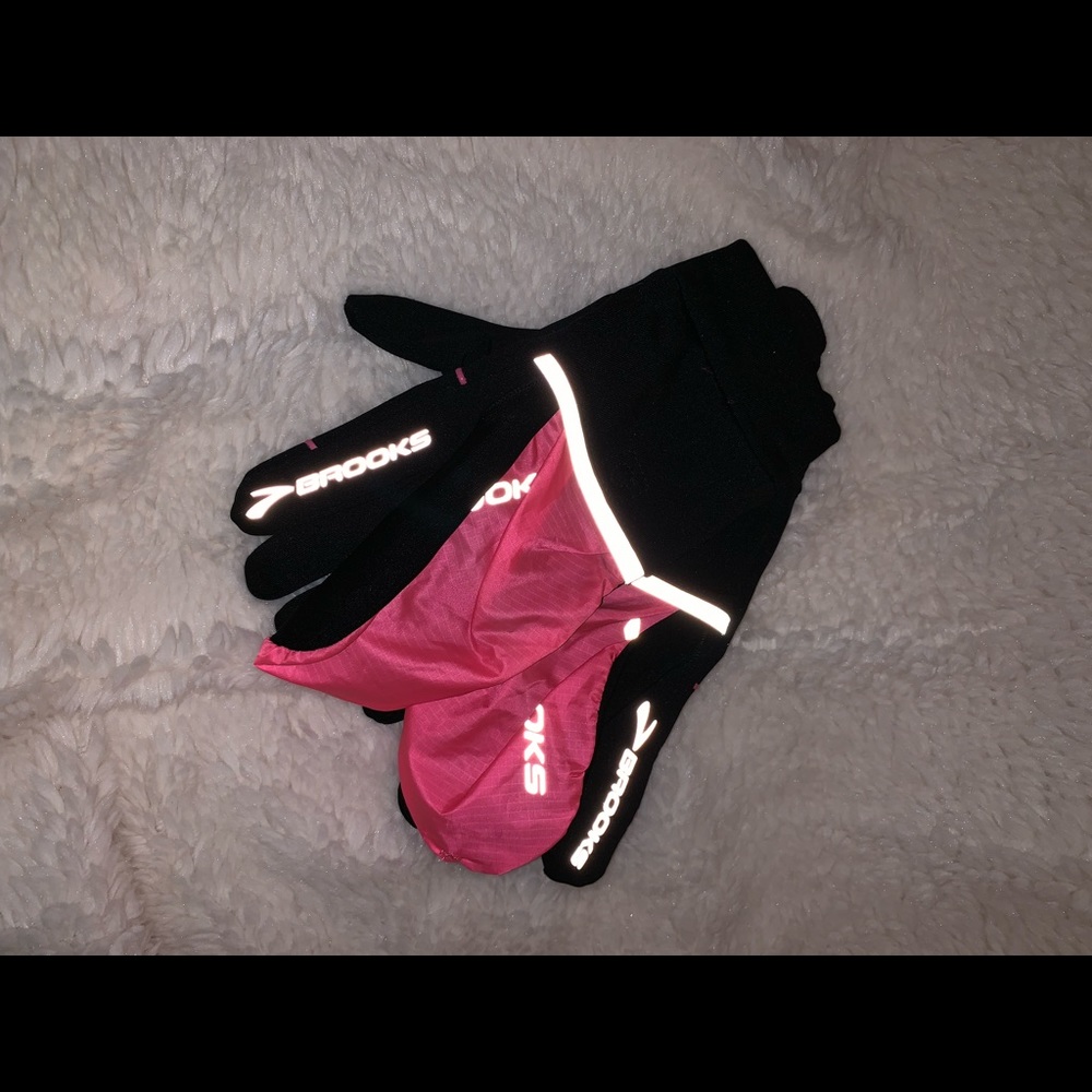 Brooks running gloves